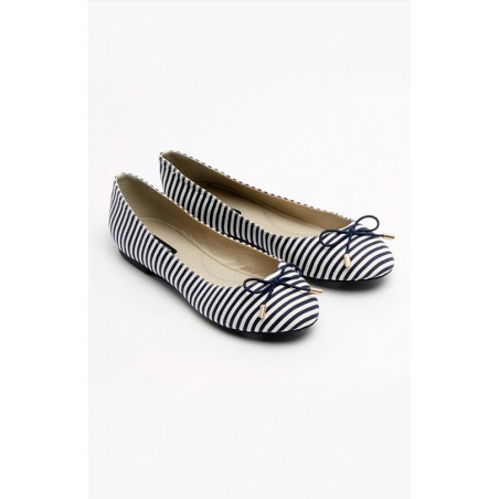 Chequered pump